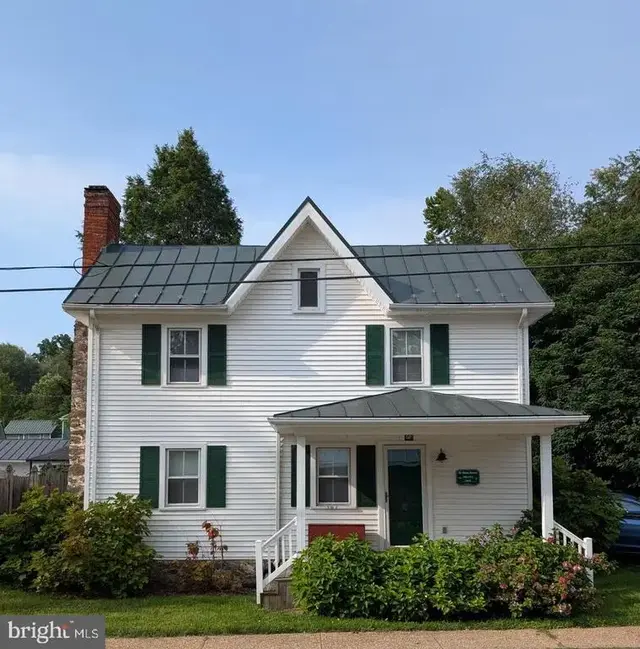 16 Main St, Sperryville