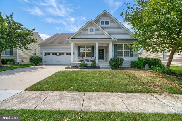 420 Winterberry Dr, Middletown