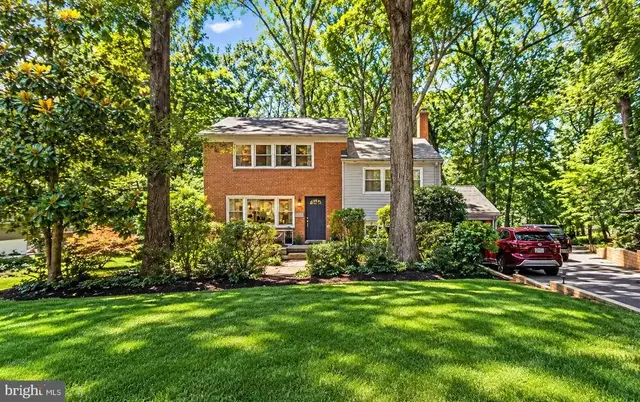3420 Greentree Dr, Falls Church