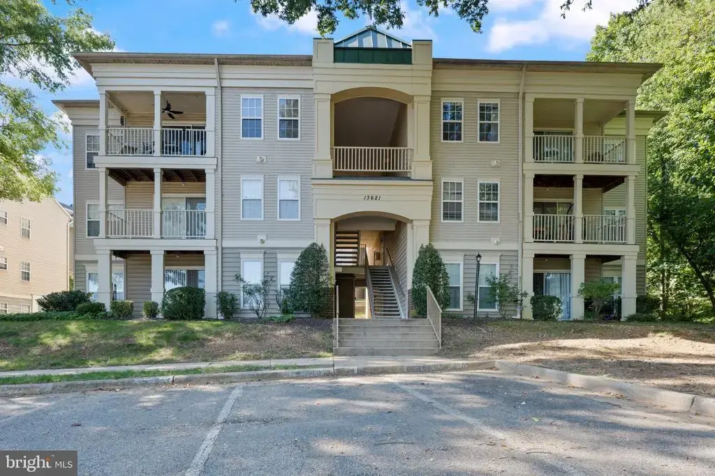 13621 Garfield Pl #303, WOODBRIDGE