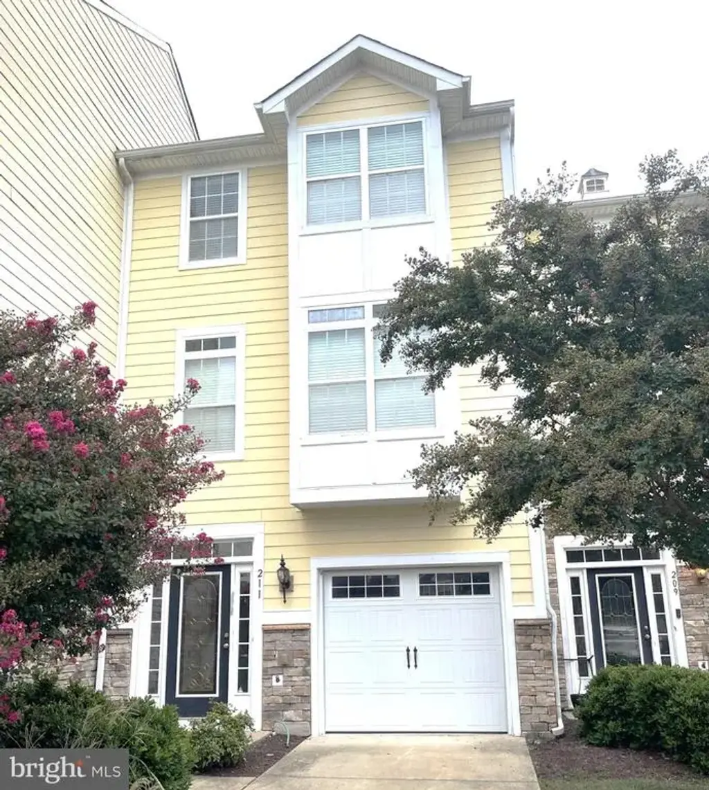 211 Monroe Point Dr, COLONIAL BEACH