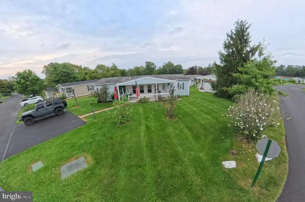636 Stream View Dr, NORTH WALES