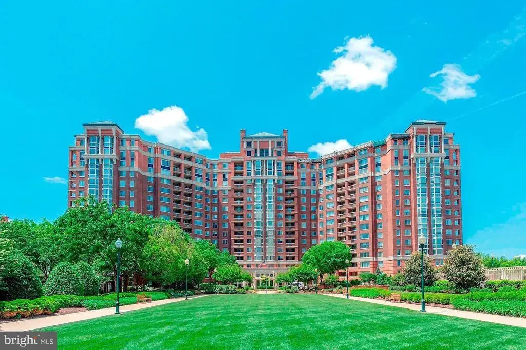 5809 Nicholson Ln #312, NORTH BETHESDA