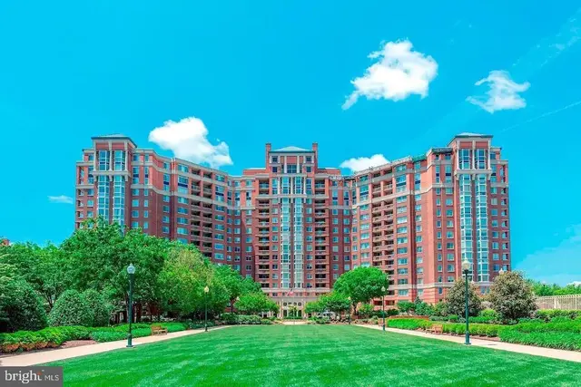 5809 Nicholson Ln #312, North Bethesda