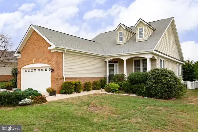 5117 Sewells Pointe Dr, Fredericksburg