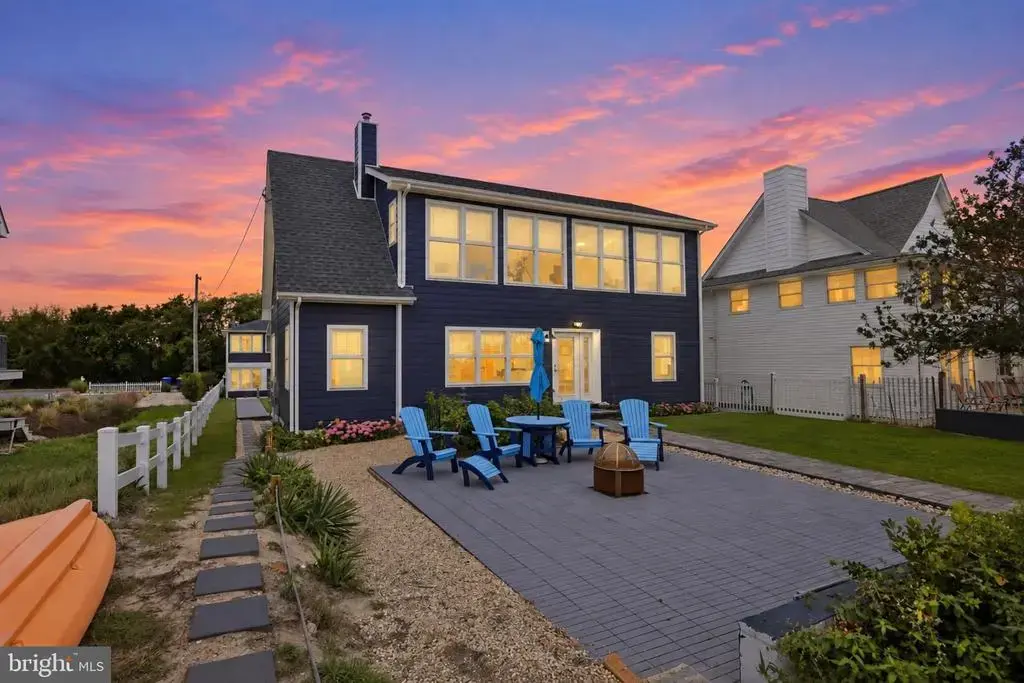 287 Bay Ave, MILFORD