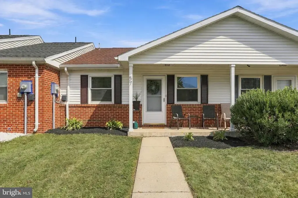 57 Nottingham Dr, CHAMBERSBURG
