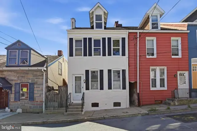 624 Poplar St, Lancaster