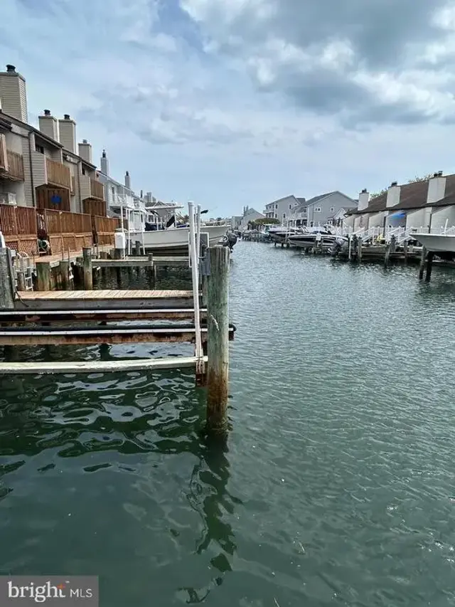 635 94th St #10 J, Ocean City