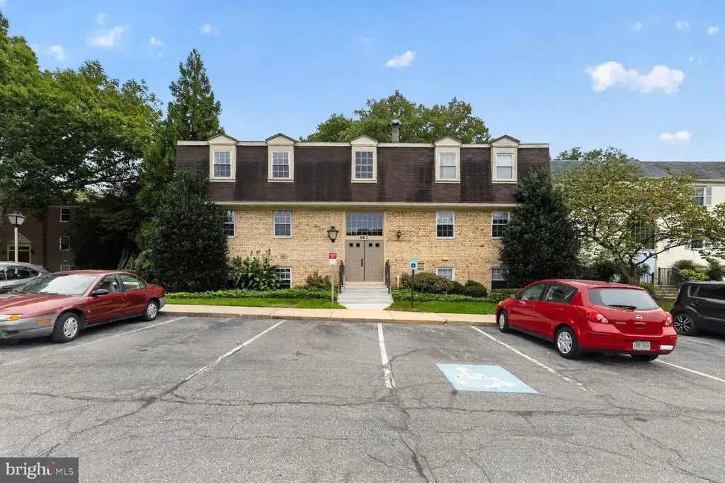 862 College Pkwy #202, ROCKVILLE