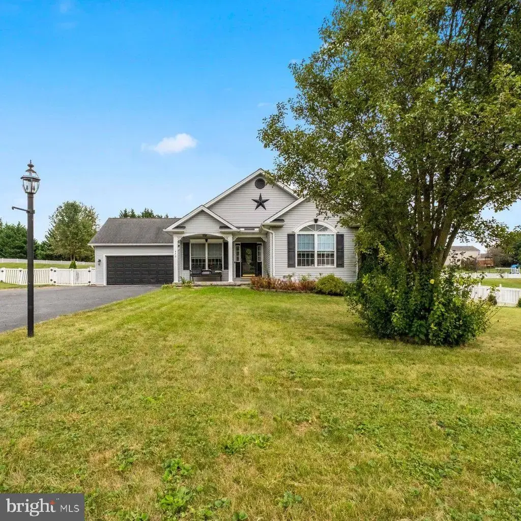 440 Sunset Dr, HANOVER