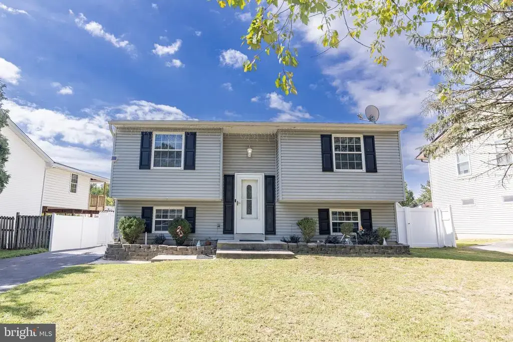 1415 Macedonia Dr, HANOVER
