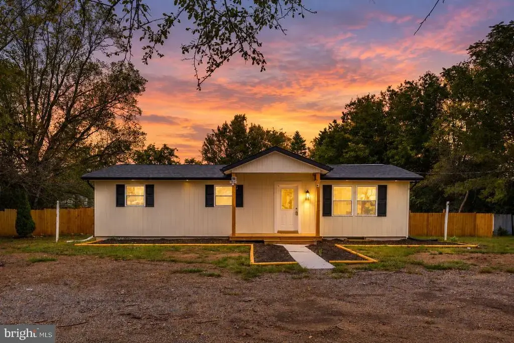 77 Forest Lane Rd, FREDERICKSBURG