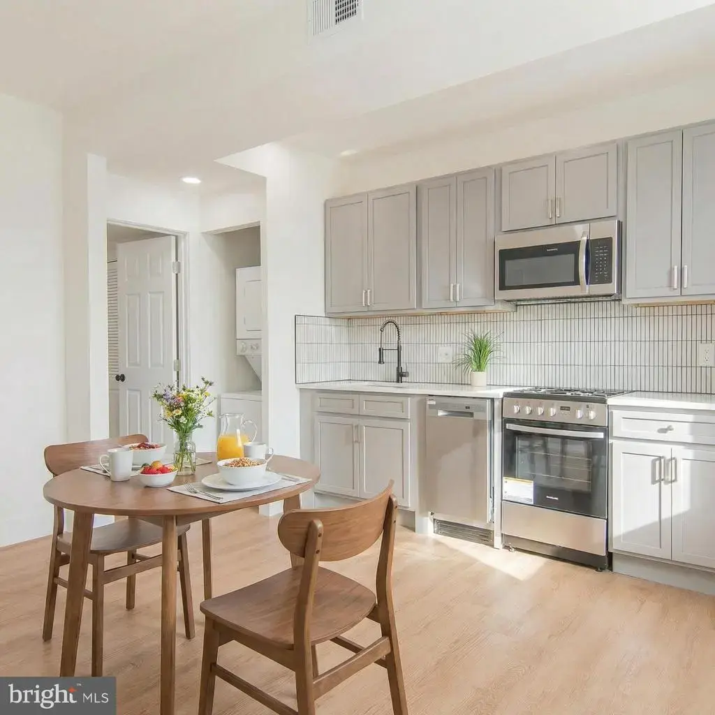 1629 West Virginia Ne #3, WASHINGTON