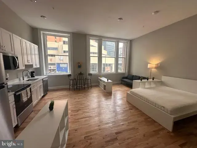 100 W Lexington St #502, Baltimore