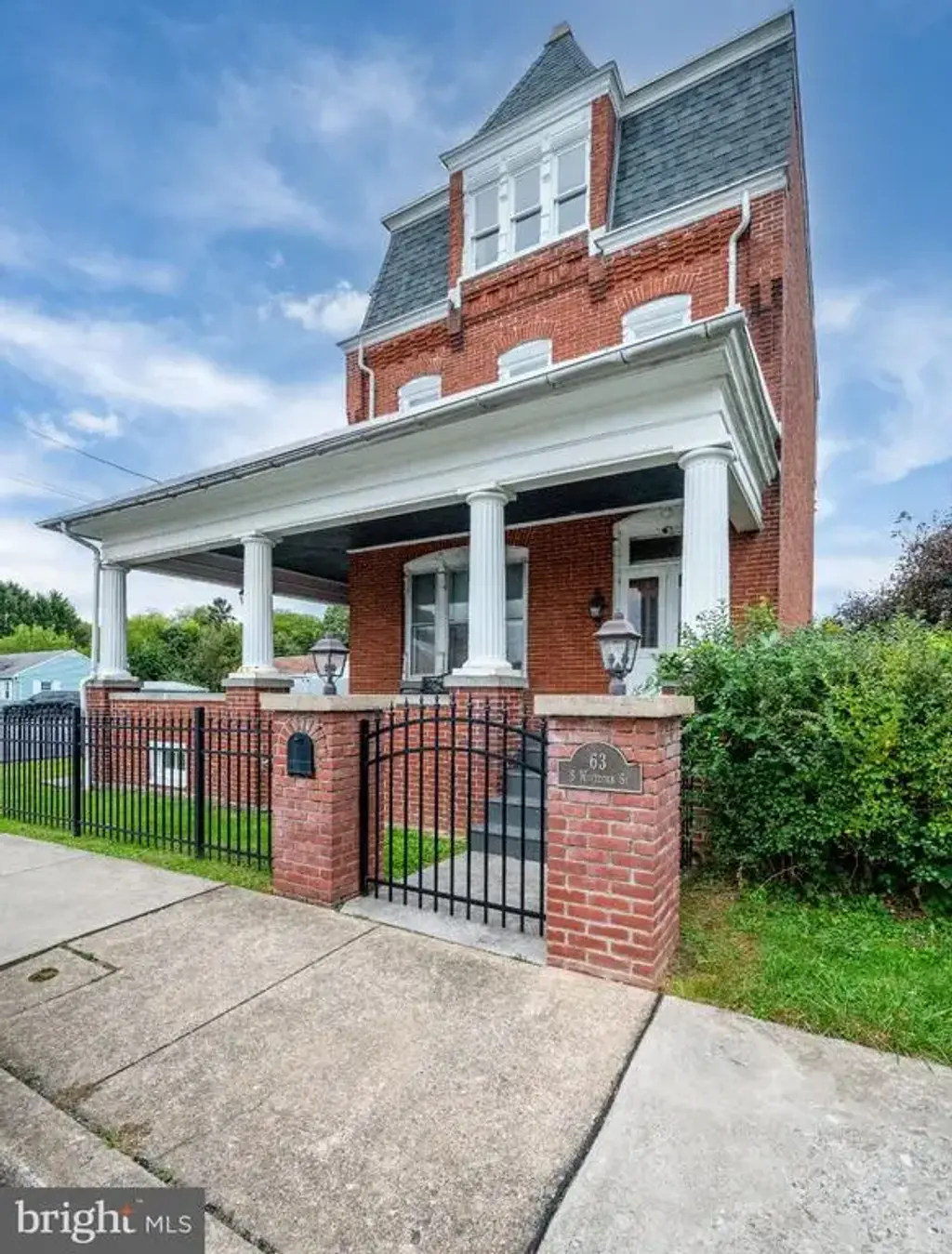 63 S Whiteoak St, KUTZTOWN