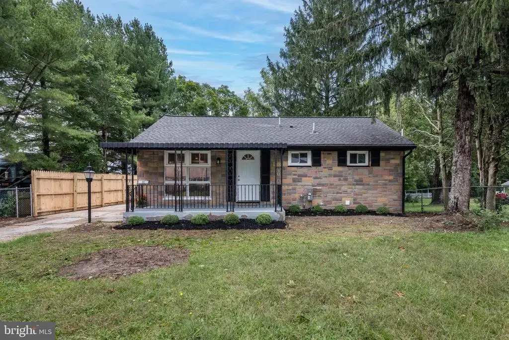 37 E Clayton Ave, CLAYTON
