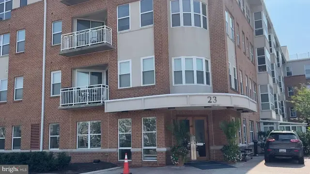 23 Pierside Dr #407, Baltimore