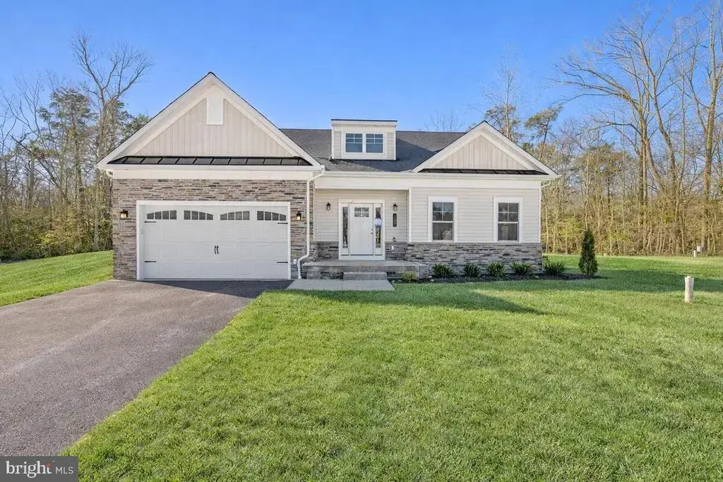 313 Columbia Ln, STEVENSVILLE