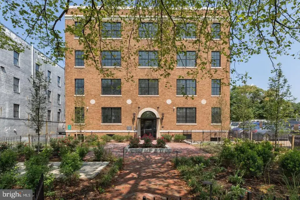 816 Potomac Ave Se #204, WASHINGTON