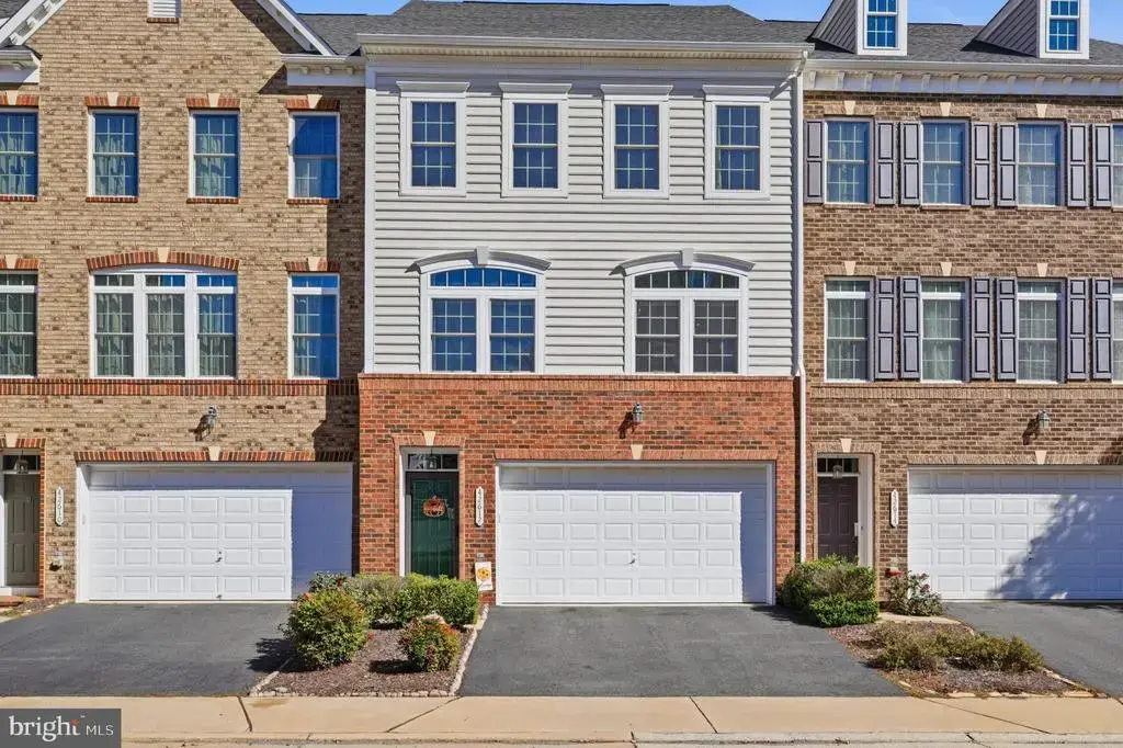 42612 Harlow Meadows Ter, STERLING