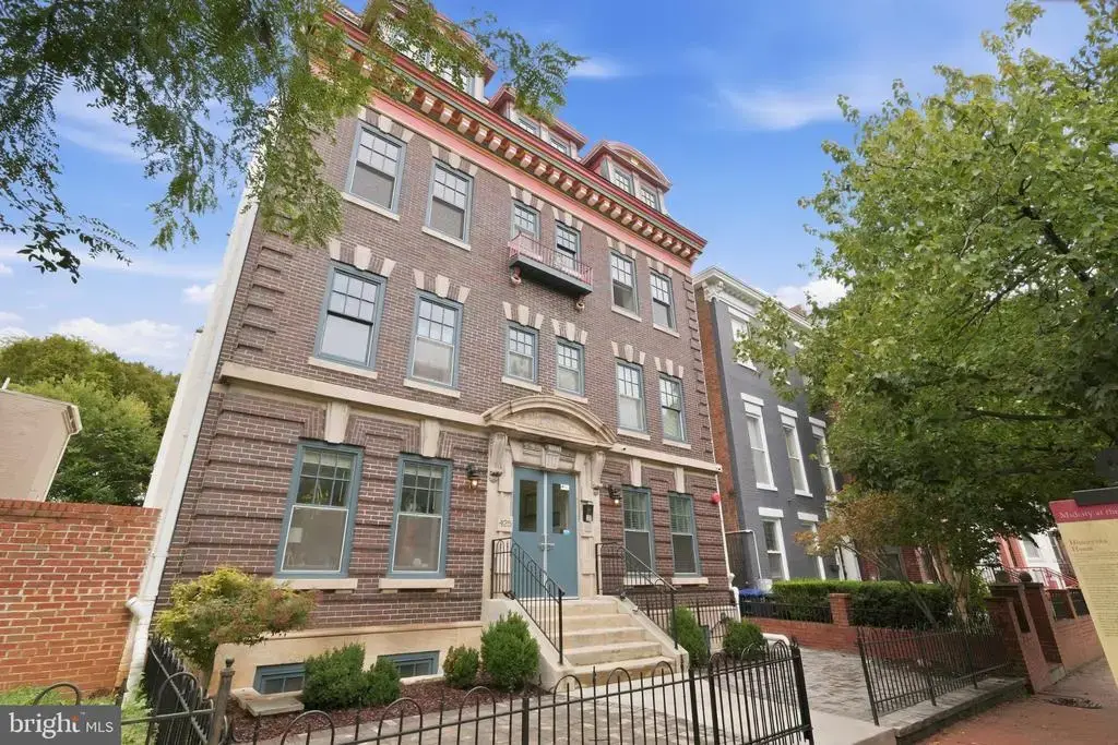 425 M St Nw #j, WASHINGTON