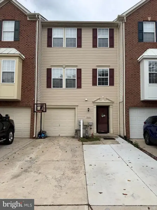 7225 Mockingbird Cir, Glen Burnie