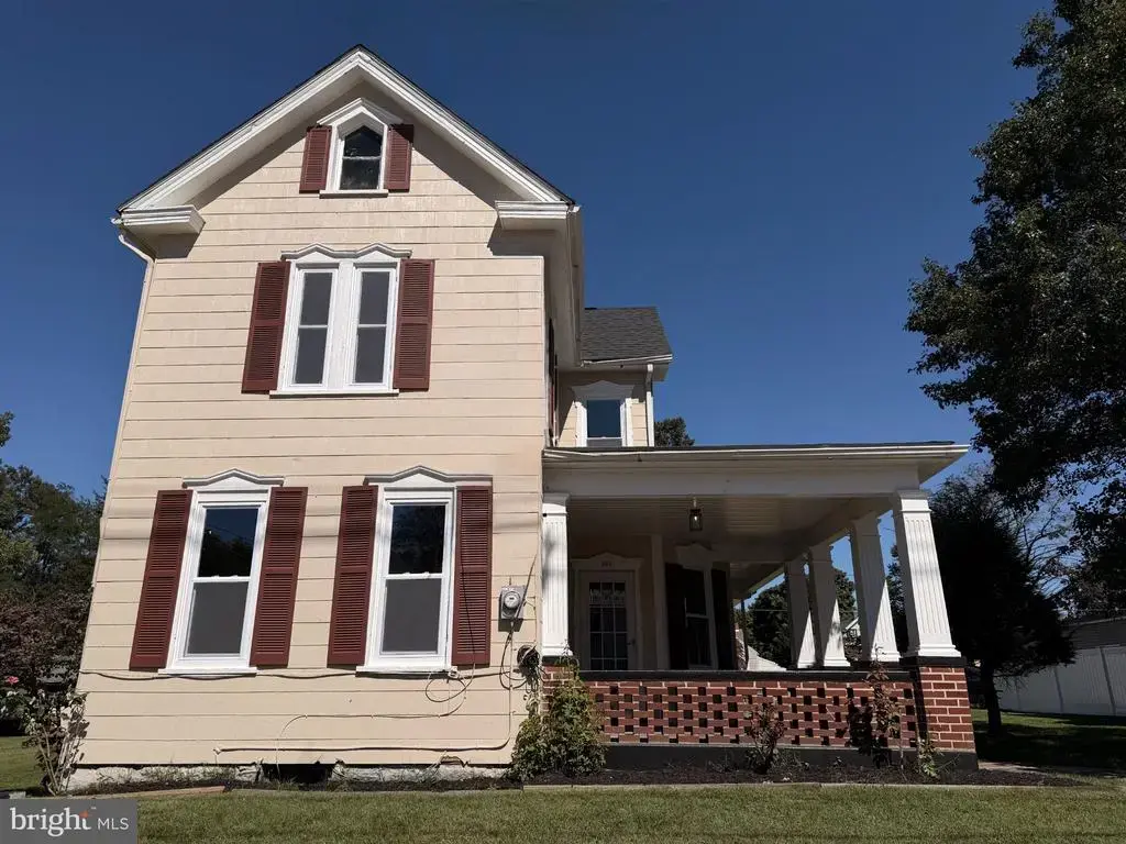 351 E Catherine St, CHAMBERSBURG