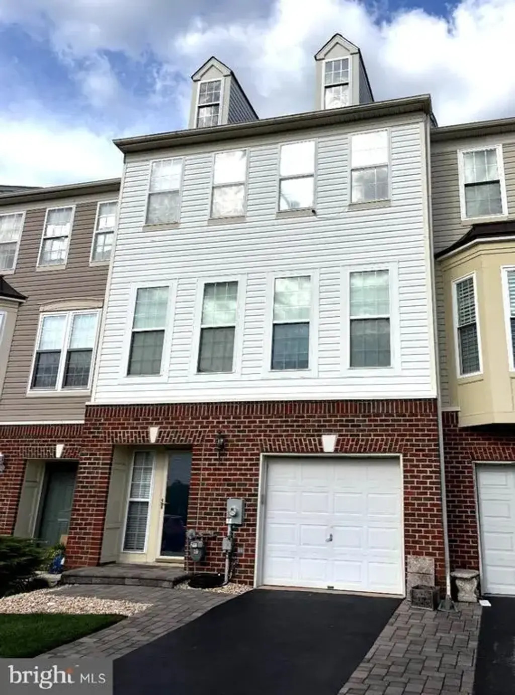 349 Rockmeade Dr, WILMINGTON