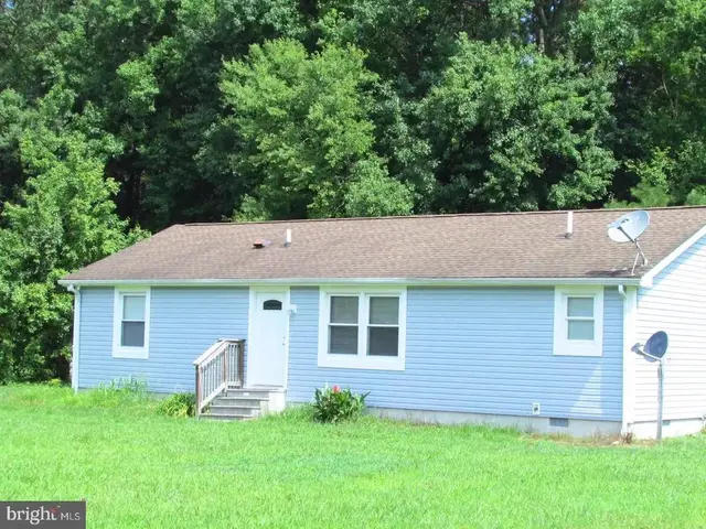 17555 Davis Rd, Georgetown