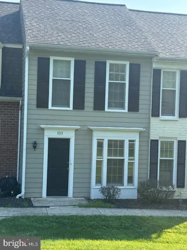133 Stanford Ct, Mechanicsburg
