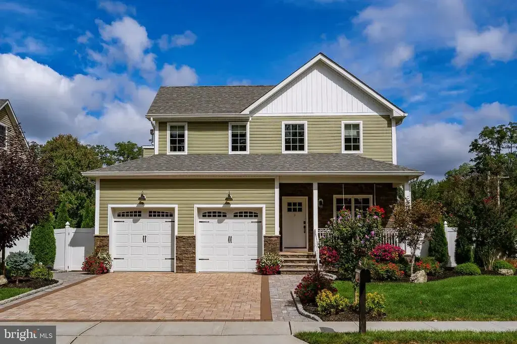 222 Friendship Rd, HOWELL