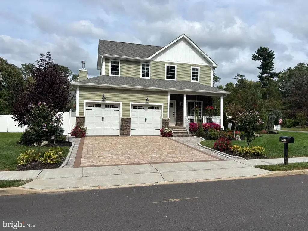 222 Friendship Rd, HOWELL