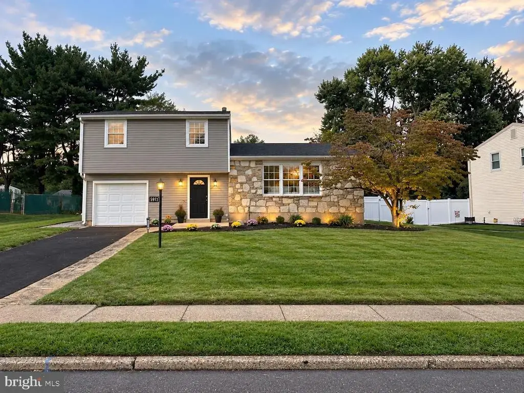 5913 Hudson Rd, BENSALEM