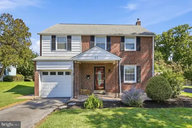 27 Dewey Rd, Cheltenham