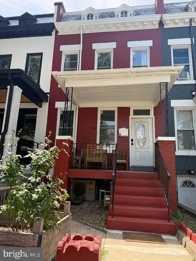 520 Kenyon St Nw, Washington