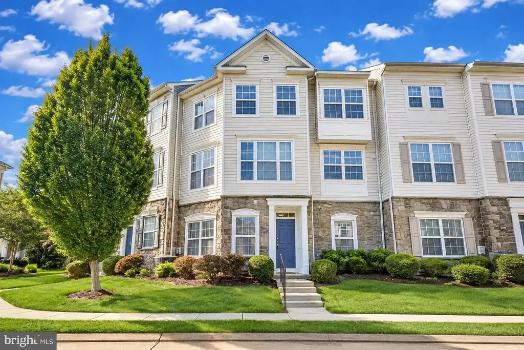 21800 Dragons Green Sq, ASHBURN