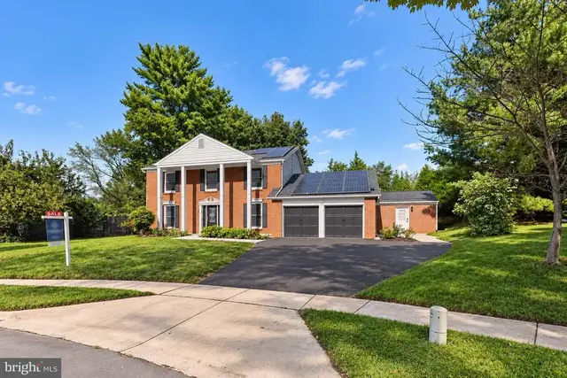 9 Richview Ct, Potomac