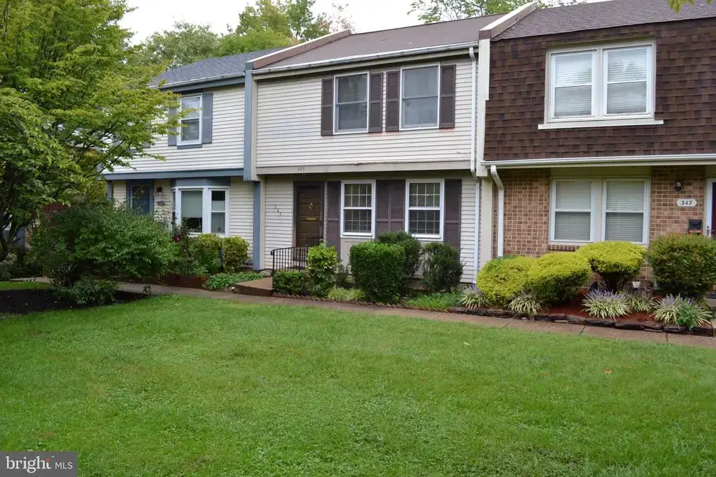 345 James St, FALLS CHURCH