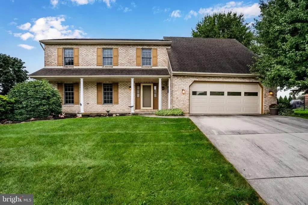 6207 Locust Ln, MECHANICSBURG