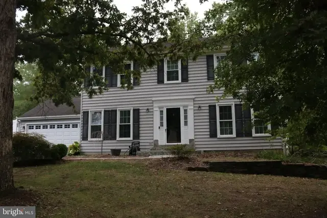 3146 Stonehenge Dr, Riva