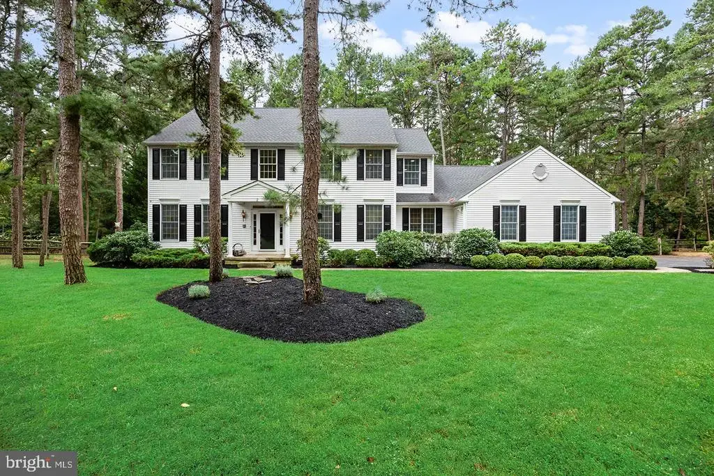 2 False Heather Way, MEDFORD