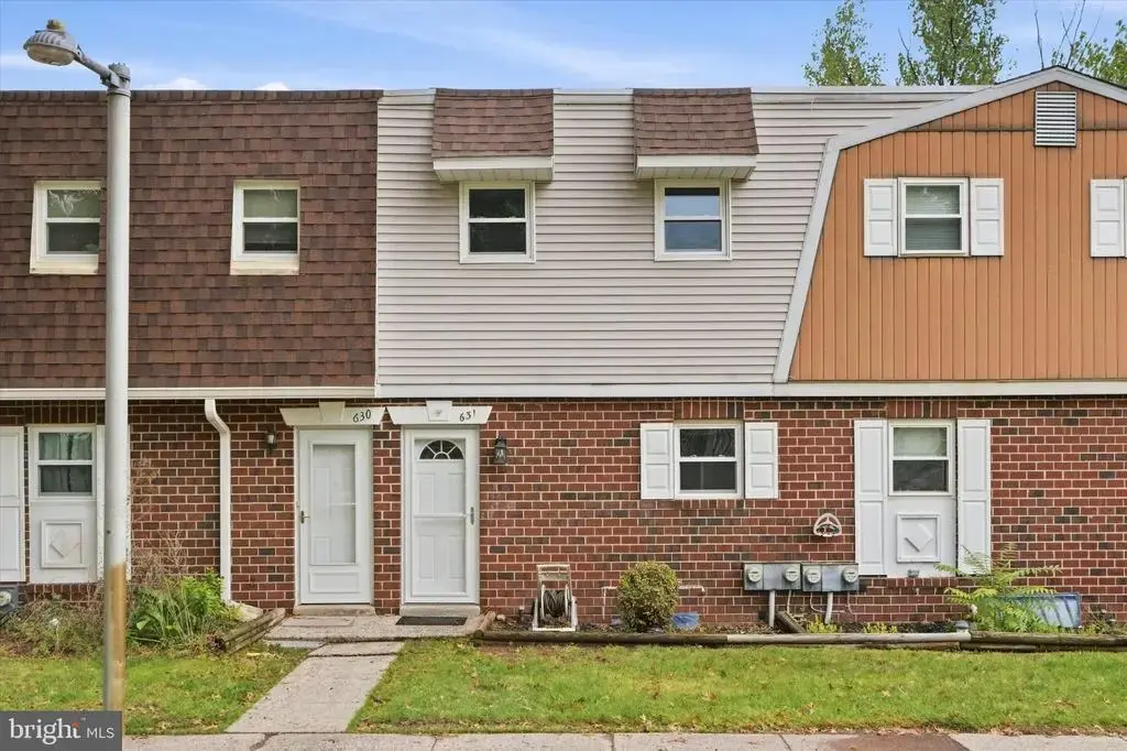 631 Village Ln, POTTSTOWN