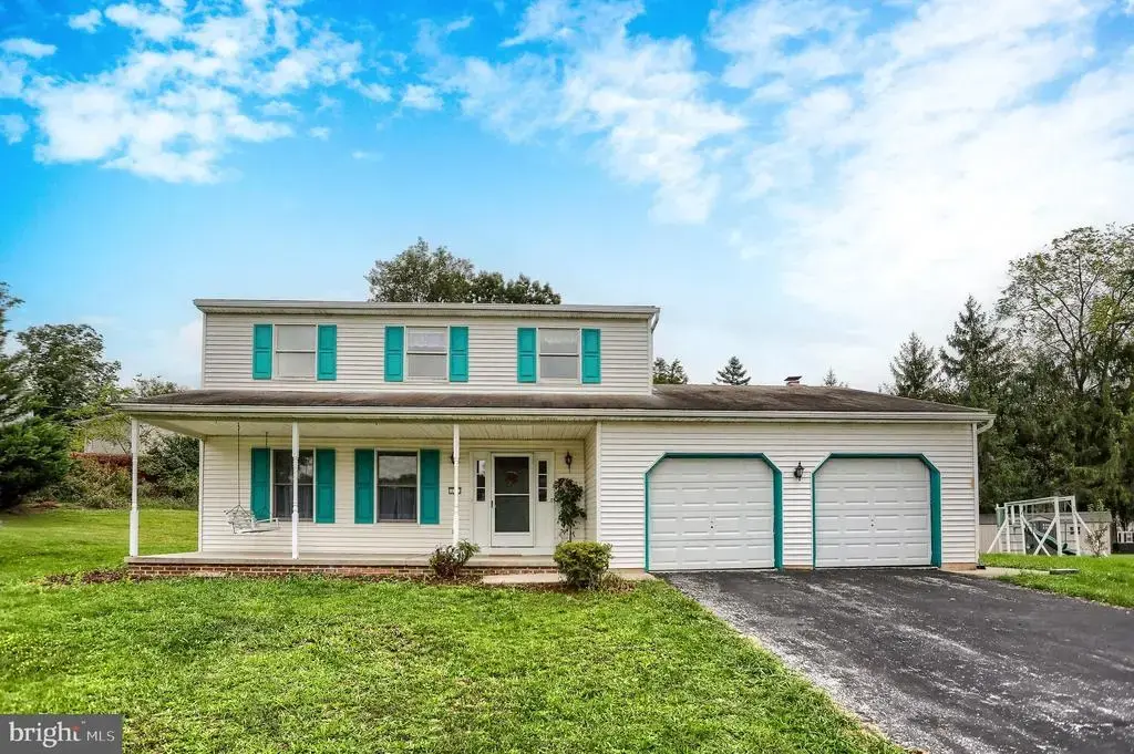 132 Sholly Dr, MECHANICSBURG