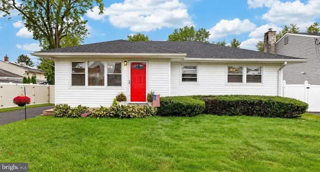 605 W Palmer St, MORRISVILLE