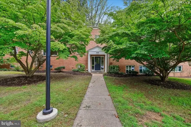 10500 Montrose Ave #202, Bethesda