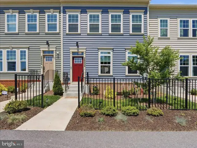 26052 Ridge Rd, Damascus