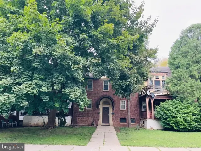 109 Hollywood Ave, Reading
