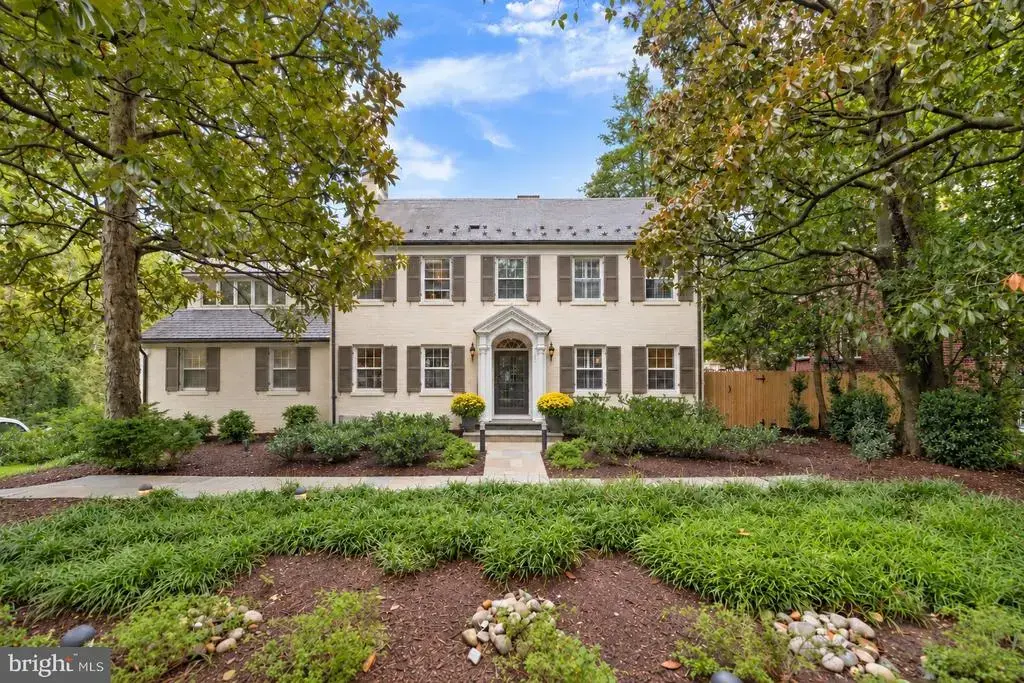 2800 Foxhall Rd Nw, WASHINGTON