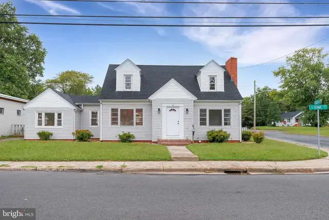500 E Vine St, Salisbury